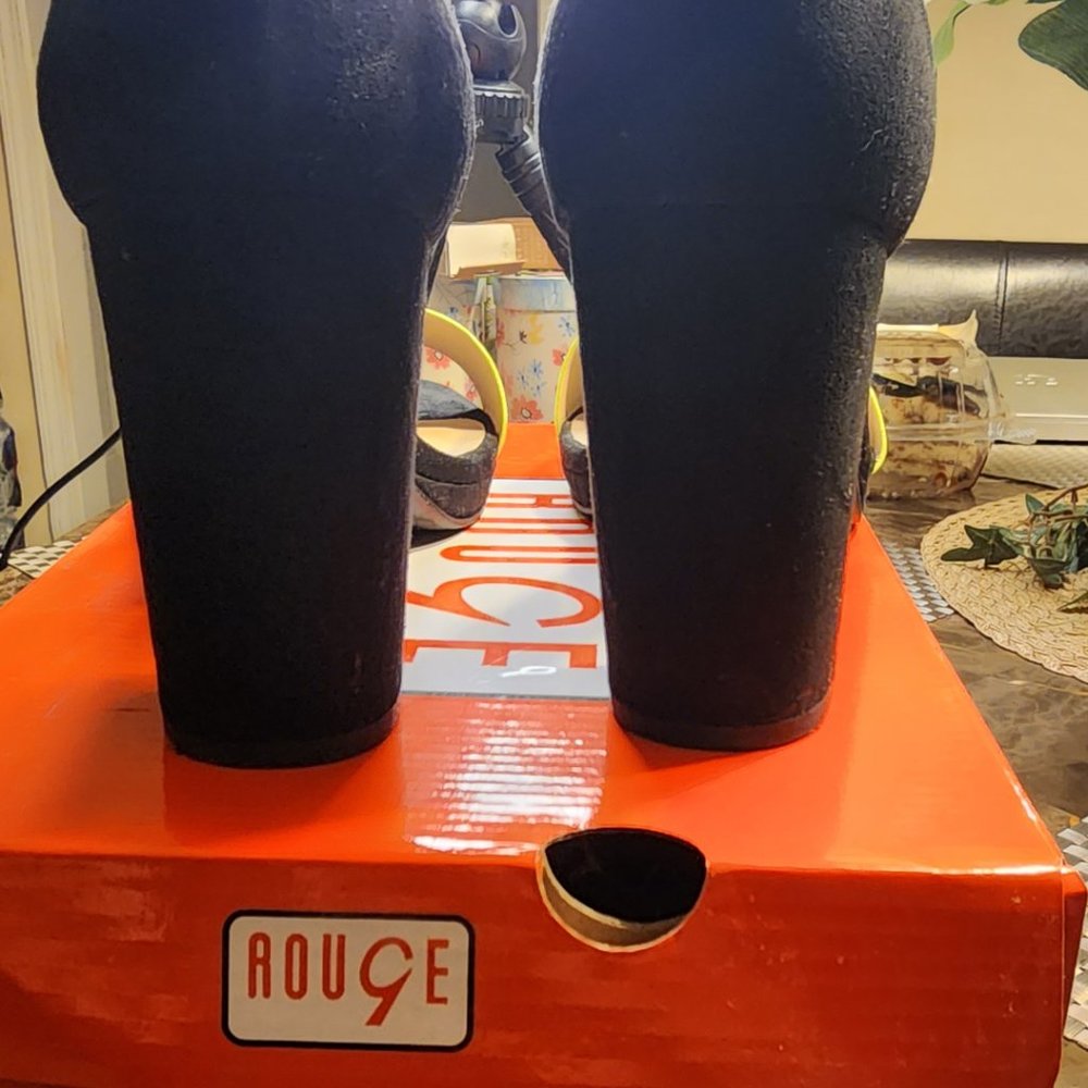 Shoes - Picture 3 of 3